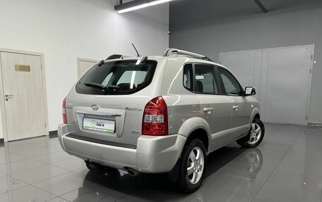 Hyundai Tucson III, 2008 год, 995 000 рублей, 2 фотография