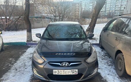 Hyundai Solaris II рестайлинг, 2011 год, 590 000 рублей, 1 фотография