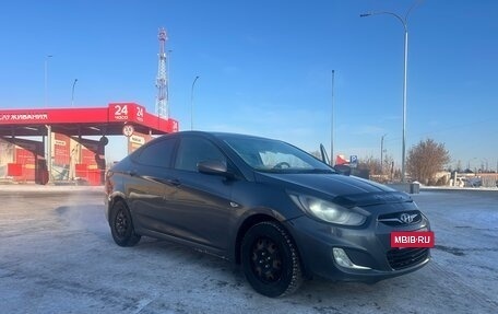 Hyundai Solaris II рестайлинг, 2011 год, 590 000 рублей, 17 фотография