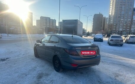 Hyundai Solaris II рестайлинг, 2011 год, 590 000 рублей, 9 фотография