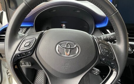 Toyota C-HR I рестайлинг, 2021 год, 2 999 999 рублей, 8 фотография