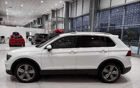 Volkswagen Tiguan II, 2018 год, 3 162 000 рублей, 12 фотография