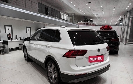 Volkswagen Tiguan II, 2018 год, 3 162 000 рублей, 11 фотография