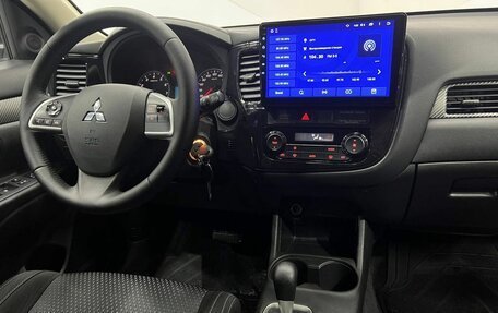 Mitsubishi Outlander III рестайлинг 3, 2016 год, 1 748 000 рублей, 17 фотография