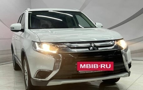 Mitsubishi Outlander III рестайлинг 3, 2016 год, 1 748 000 рублей, 4 фотография