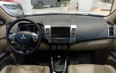 Mitsubishi Outlander III рестайлинг 3, 2008 год, 1 110 000 рублей, 10 фотография