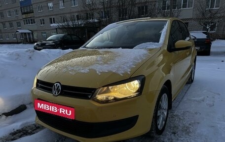 Volkswagen Polo VI (EU Market), 2011 год, 998 000 рублей, 2 фотография