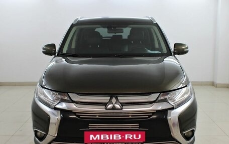 Mitsubishi Outlander III рестайлинг 3, 2018 год, 1 870 000 рублей, 2 фотография