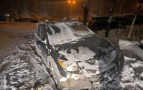 Pontiac Vibe II, 2002 год, 160 000 рублей, 2 фотография