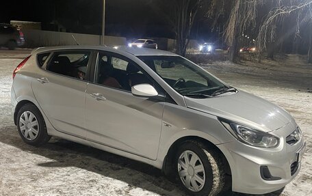 Hyundai Solaris II рестайлинг, 2011 год, 690 000 рублей, 5 фотография