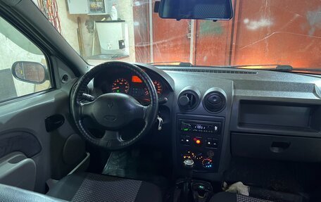 Renault Logan I, 2006 год, 250 000 рублей, 13 фотография