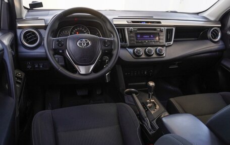 Toyota RAV4, 2015 год, 2 199 000 рублей, 6 фотография