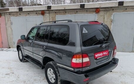 Toyota Land Cruiser 100 рестайлинг 2, 2007 год, 2 690 000 рублей, 2 фотография