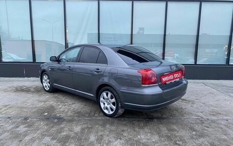 Toyota Avensis III рестайлинг, 2004 год, 635 000 рублей, 3 фотография