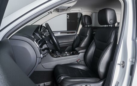 Volkswagen Touareg III, 2015 год, 3 599 000 рублей, 10 фотография