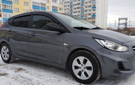 Hyundai Solaris II рестайлинг, 2011 год, 770 000 рублей, 6 фотография