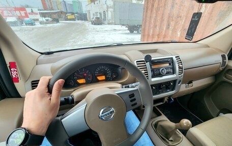 Nissan Navara (Frontier), 2010 год, 1 290 000 рублей, 5 фотография