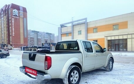 Nissan Navara (Frontier), 2010 год, 1 290 000 рублей, 2 фотография