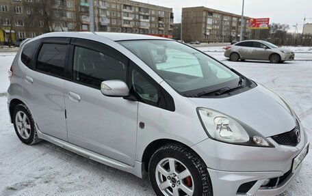 Honda Fit III, 2010 год, 895 000 рублей, 2 фотография