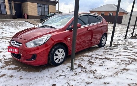 Hyundai Solaris II рестайлинг, 2011 год, 780 000 рублей, 2 фотография