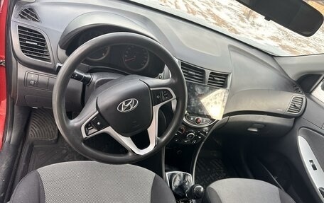 Hyundai Solaris II рестайлинг, 2011 год, 780 000 рублей, 5 фотография