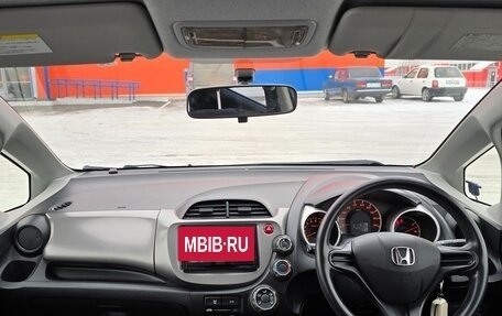 Honda Fit III, 2010 год, 895 000 рублей, 10 фотография