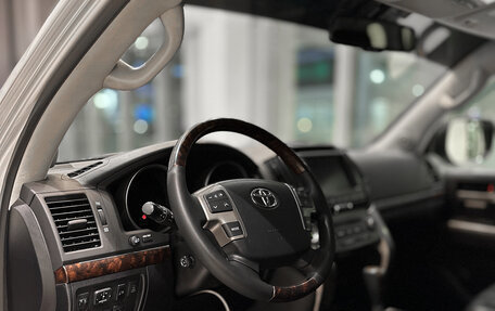 Toyota Land Cruiser 200, 2011 год, 3 466 000 рублей, 10 фотография