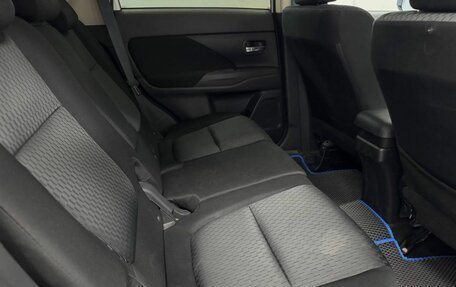 Mitsubishi Outlander III рестайлинг 3, 2013 год, 1 099 000 рублей, 14 фотография