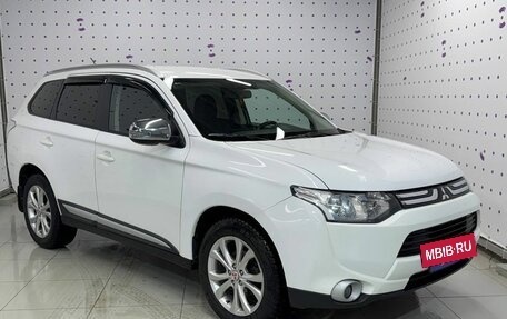 Mitsubishi Outlander III рестайлинг 3, 2013 год, 1 099 000 рублей, 3 фотография