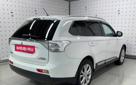 Mitsubishi Outlander III рестайлинг 3, 2013 год, 1 099 000 рублей, 2 фотография