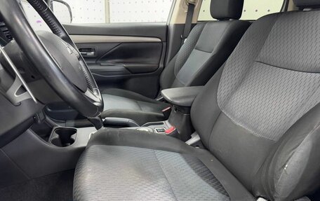 Mitsubishi Outlander III рестайлинг 3, 2013 год, 1 099 000 рублей, 17 фотография