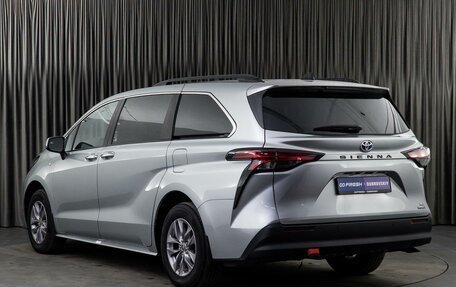 Toyota Sienna, 2021 год, 9 350 000 рублей, 2 фотография