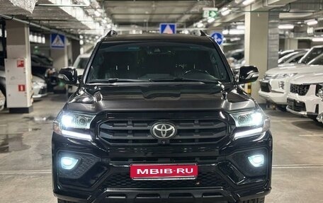 Toyota Land Cruiser 200, 2019 год, 5 750 000 рублей, 3 фотография