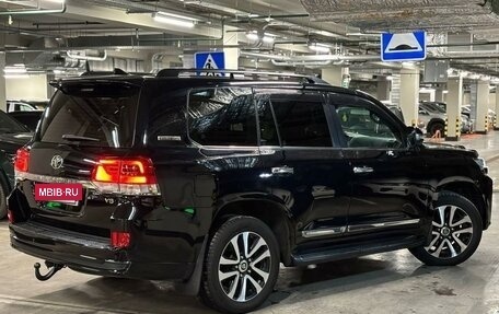 Toyota Land Cruiser 200, 2019 год, 5 750 000 рублей, 2 фотография