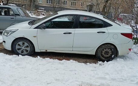 Hyundai Solaris II рестайлинг, 2015 год, 535 000 рублей, 5 фотография