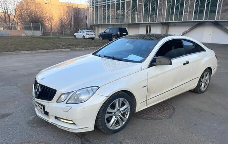 Mercedes-Benz E-Класс, 2011 год, 1 499 000 рублей, 3 фотография