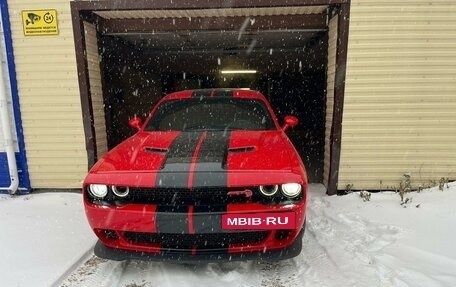 Dodge Challenger III рестайлинг 2, 2018 год, 3 500 000 рублей, 8 фотография