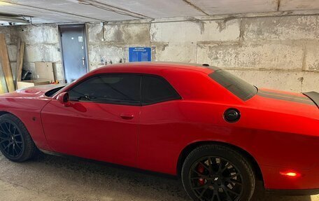 Dodge Challenger III рестайлинг 2, 2018 год, 3 500 000 рублей, 11 фотография