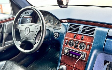 Mercedes-Benz E-Класс, 1996 год, 245 000 рублей, 7 фотография