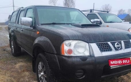 Nissan NP300, 2012 год, 1 270 000 рублей, 2 фотография