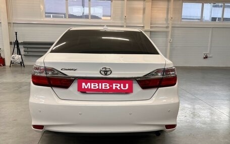 Toyota Camry, 2017 год, 2 580 000 рублей, 6 фотография