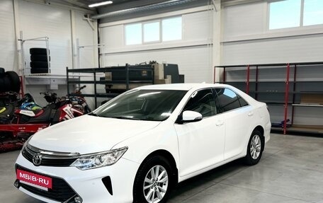 Toyota Camry, 2017 год, 2 580 000 рублей, 4 фотография