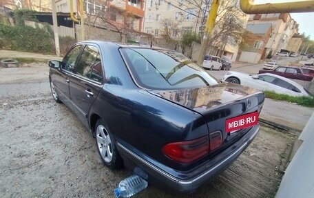 Mercedes-Benz E-Класс, 1999 год, 850 000 рублей, 4 фотография