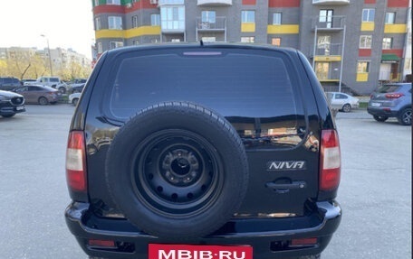 Chevrolet Niva I рестайлинг, 2004 год, 125 000 рублей, 4 фотография