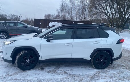 Toyota RAV4, 2022 год, 3 800 000 рублей, 5 фотография