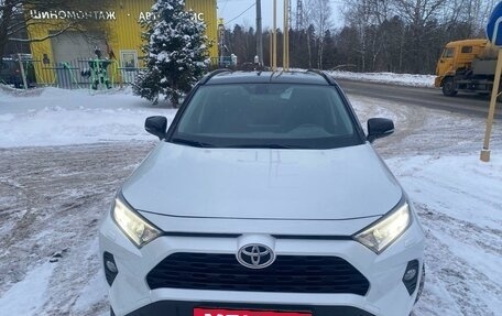 Toyota RAV4, 2022 год, 3 800 000 рублей, 3 фотография