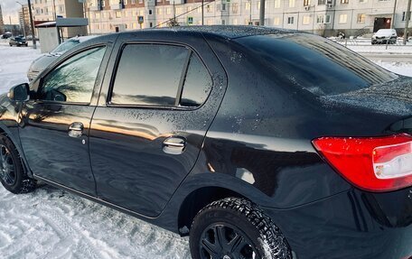 Renault Logan II, 2018 год, 850 000 рублей, 4 фотография