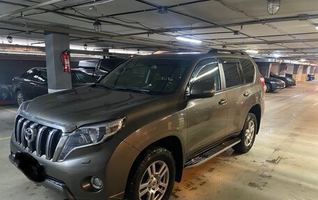 Toyota Land Cruiser Prado 150 рестайлинг 2, 2013 год, 3 300 000 рублей, 1 фотография