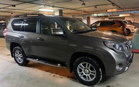 Toyota Land Cruiser Prado 150 рестайлинг 2, 2013 год, 3 300 000 рублей, 2 фотография