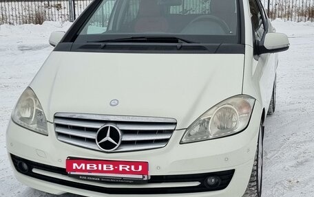 Mercedes-Benz A-Класс, 2009 год, 780 000 рублей, 2 фотография